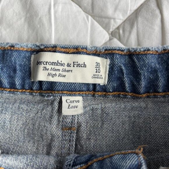Abercrombie & Fitch Curve Love High Rise Mom Shorts - Picture 2 of 2